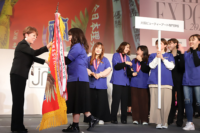 SG:全日本理美容学校対抗ネイル選手権